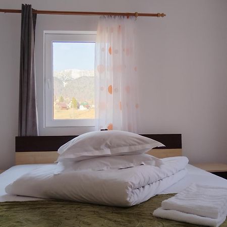 Garofita Pietrei Craiului Hotel Peştera Екстериор снимка