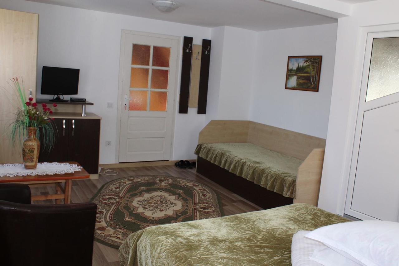 Garofita Pietrei Craiului Hotel Peştera Екстериор снимка
